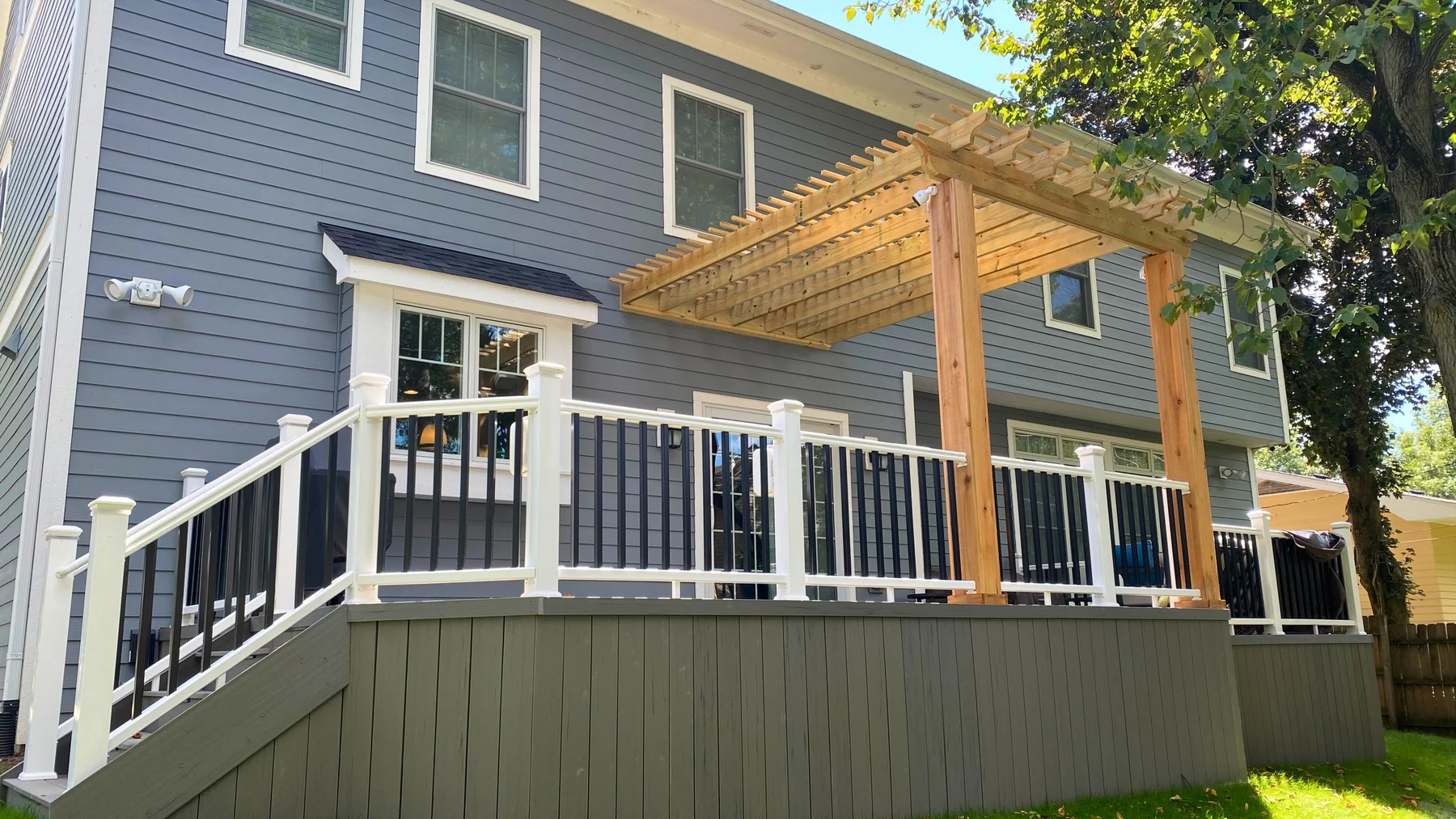 Custom deck with pergola and railings on a Sevierville, TN home